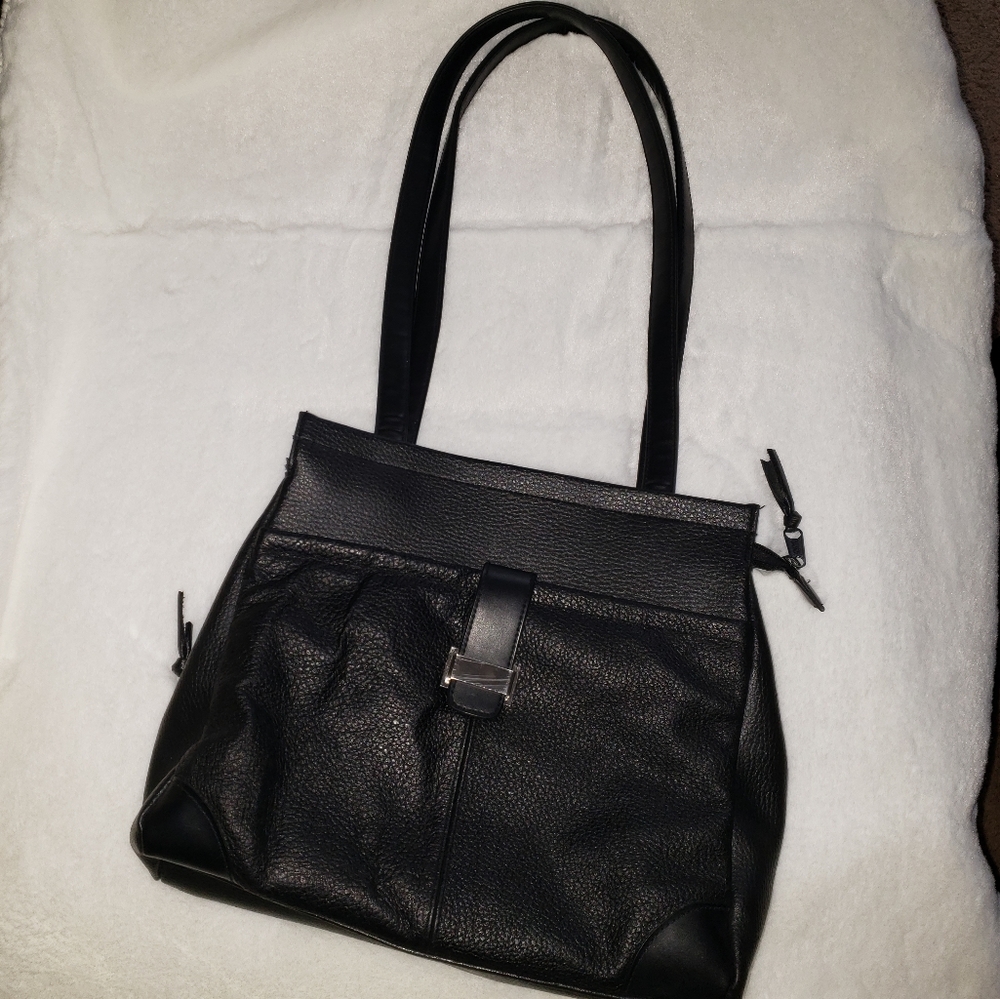 Jaclyn Smith Black Leather Handbag